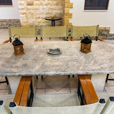 Feriehus Sani Traditional Forest